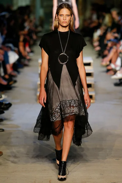 Look 70